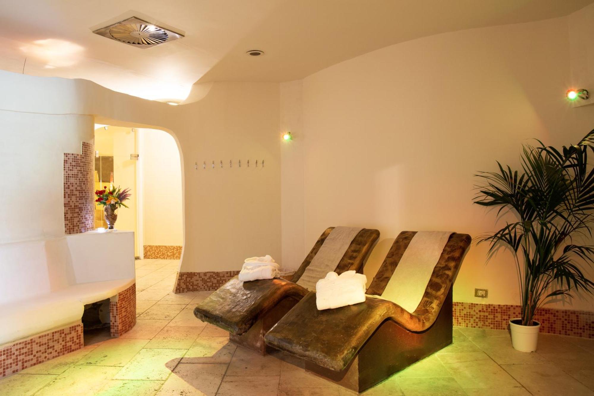 Toscana Wellness Resort أرشيدوسو المظهر الخارجي الصورة